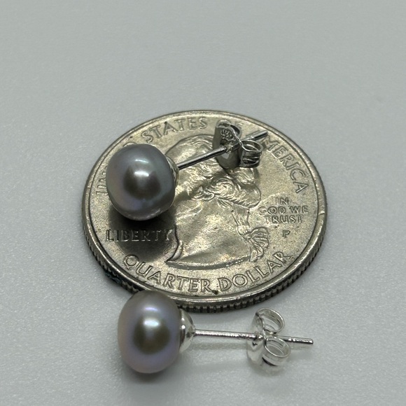 6mm Grey Freshwater Pearl 925 Sterling Silver Stud Earrings gs - Picture 8 of 10
